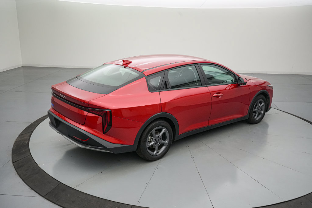 Used 2025 Kia K4 FWD image 4