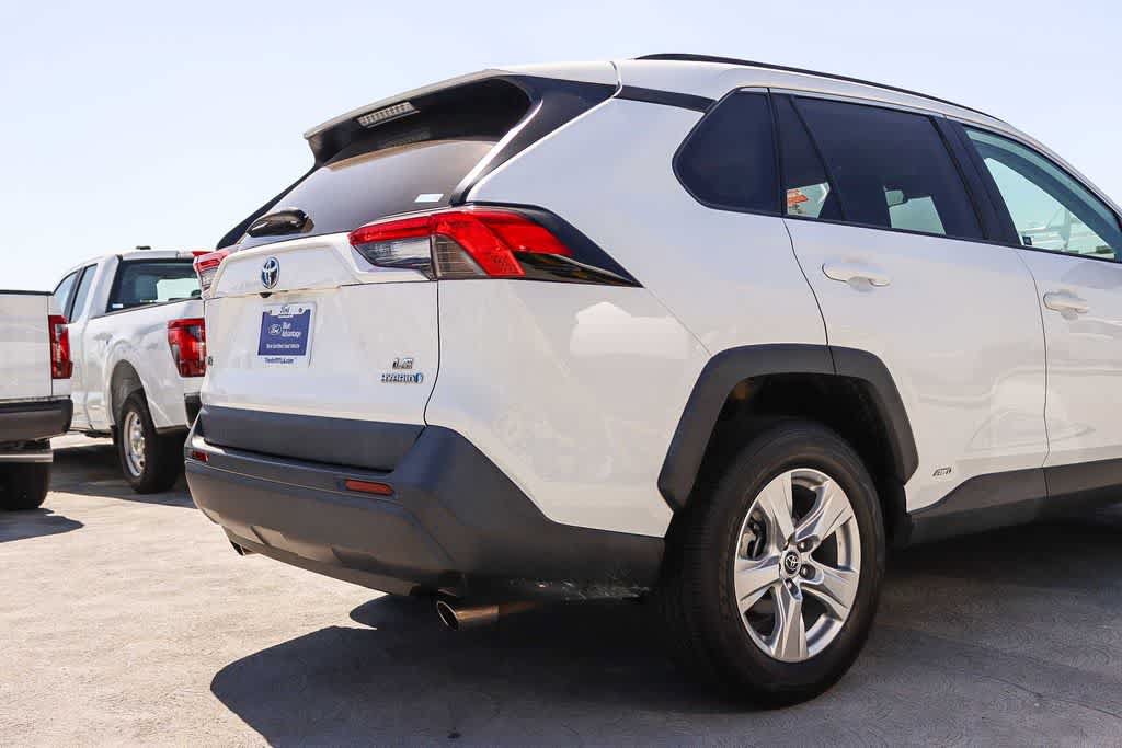 Used 2020 Toyota RAV4 LE w/ All Weather Liner Package AWD/4WD image 9