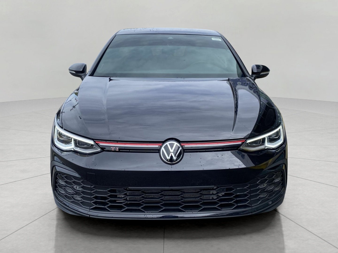 Used 2024 Volkswagen GTI SE FWD image 3