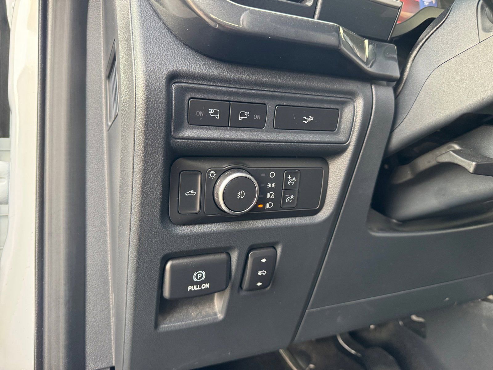 Certified 2022 Ford F150 XLT w/ Equipment Group 302A High image 22