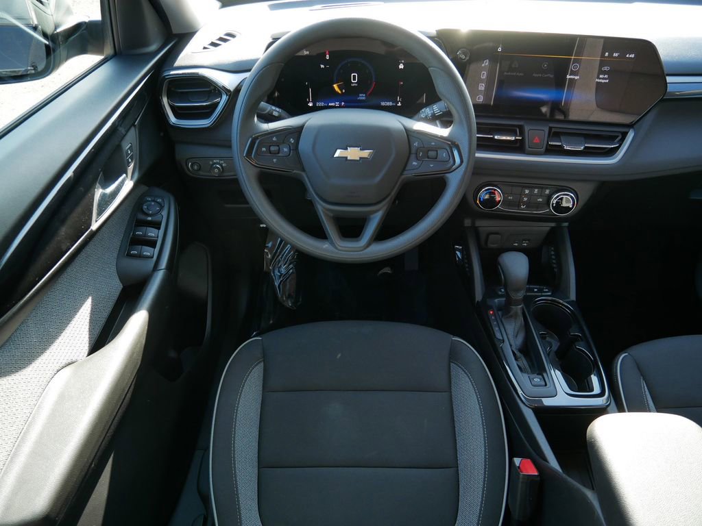 Used 2025 Chevrolet TrailBlazer LS w/ LS Convenience Package AWD/4WD image 12