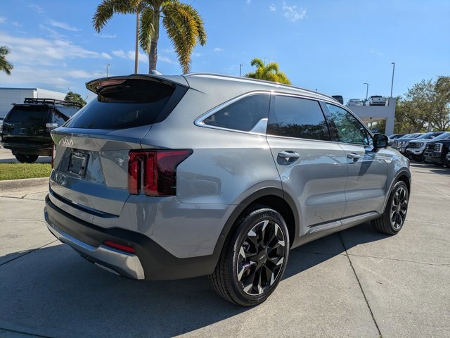 Used 2025 Kia Sorento SX image 6