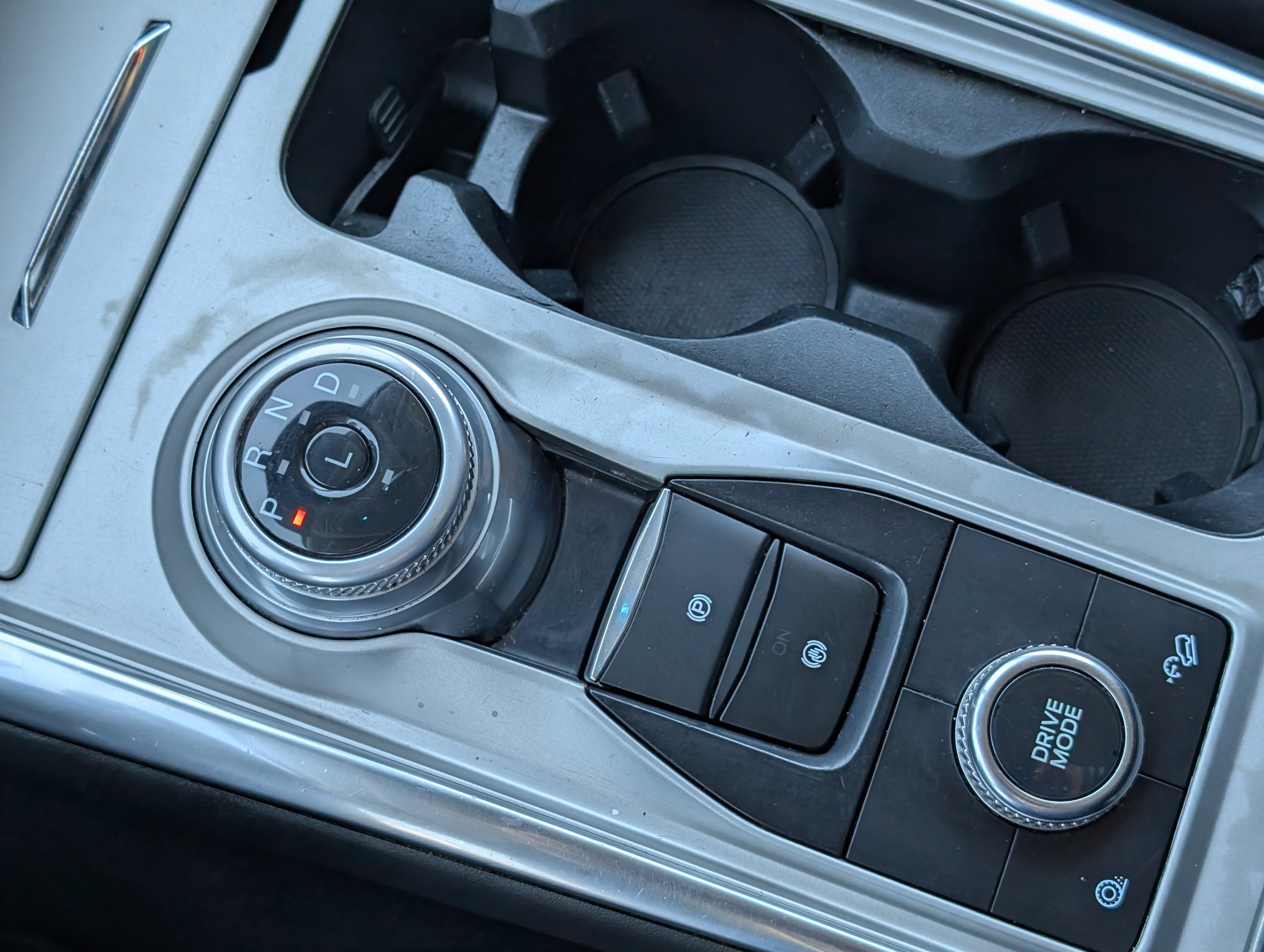 Certified 2022 Ford Explorer XLT w/ Equipment Group 202A image 29