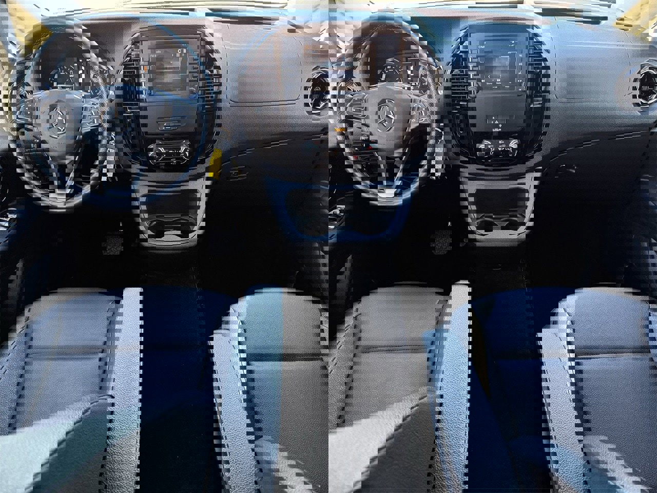 Used 2023 Mercedes-Benz Metris Passenger image 9