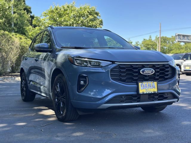 Certified 2023 Ford Escape ST-Line Elite w/ Premium Technology Package AWD/4WD image 49