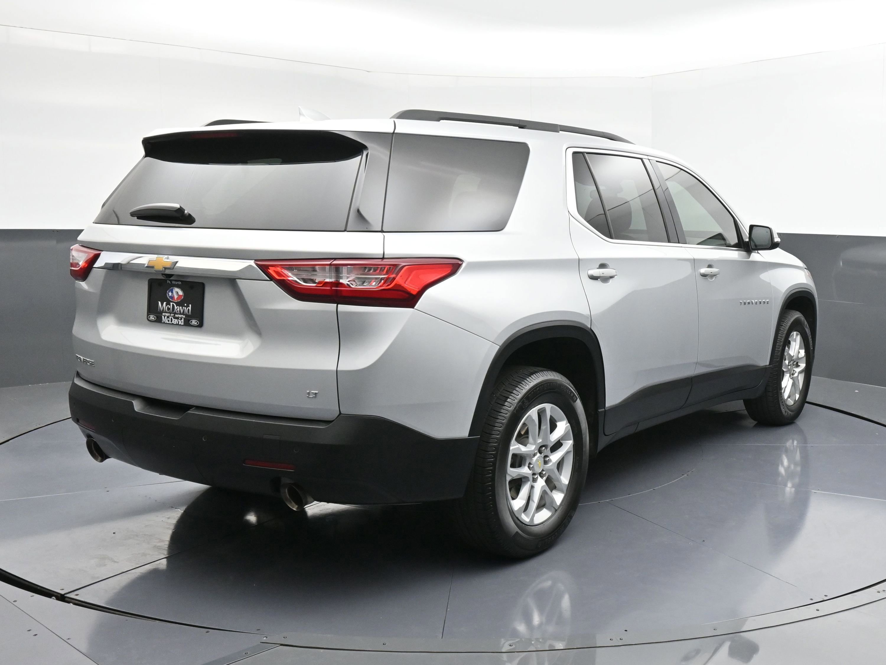 Used 2021 Chevrolet Traverse LT image 14