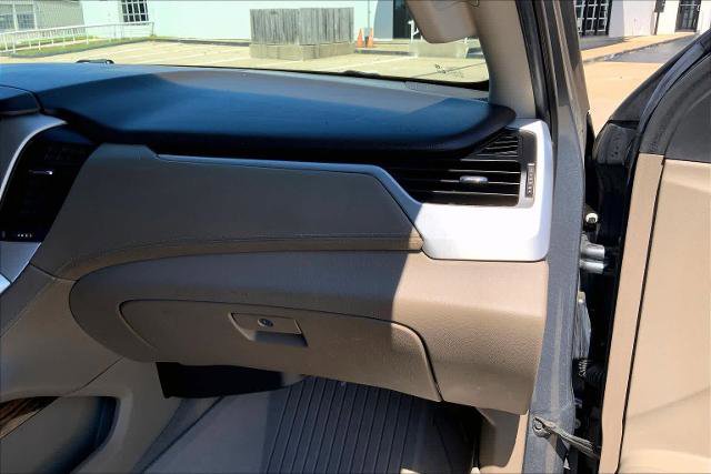 Used 2019 GMC Yukon XL SLT w/ Open Road Package RWD image 19