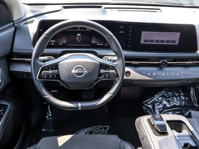 Used 2023 Nissan Ariya FWD image 16