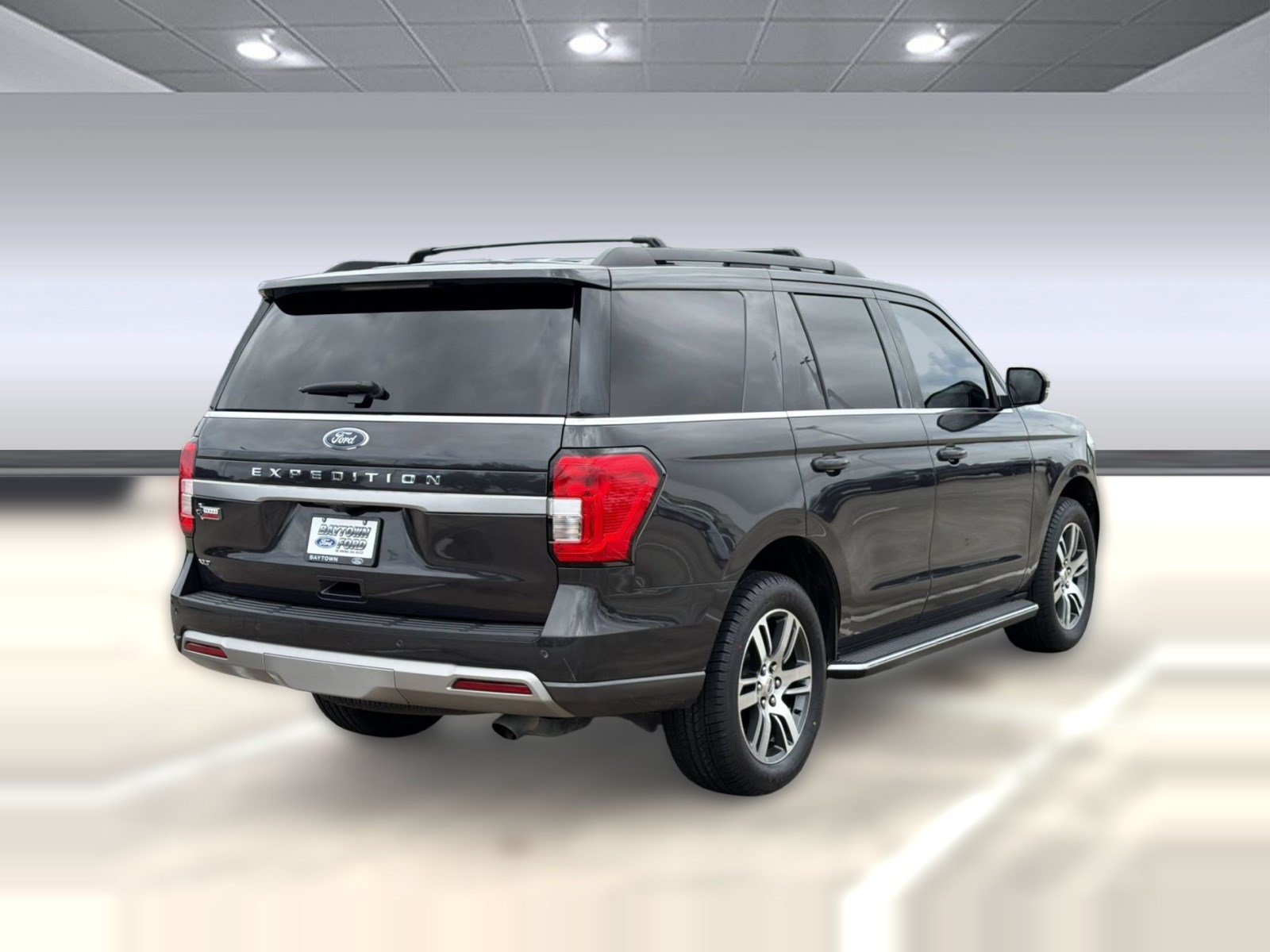 Certified 2022 Ford Expedition XLT RWD image 9