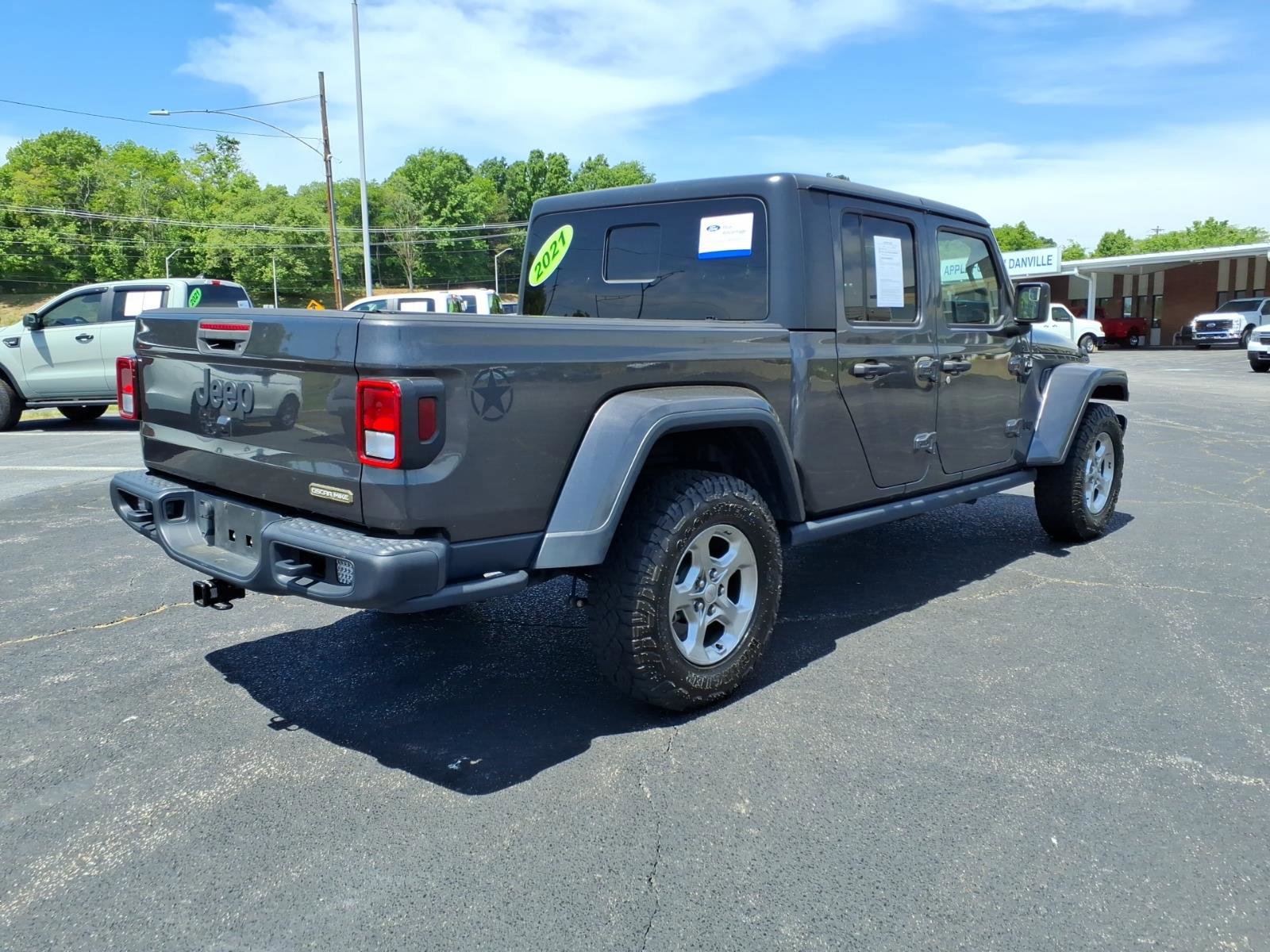 Used 2021 Jeep Gladiator Sport AWD/4WD image 4