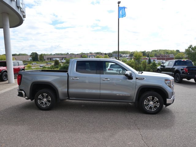 Used 2026 GMC Sierra 1500 SLT AWD/4WD image 4