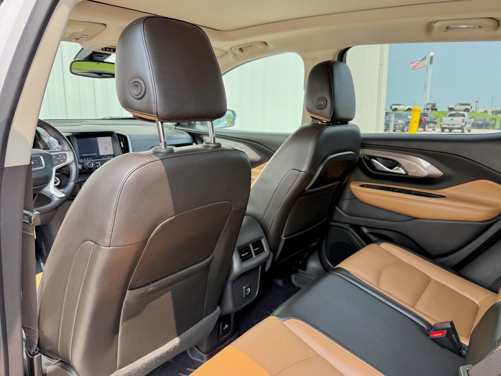 Used 2021 GMC Terrain SLT w/ Infotainment Package II AWD/4WD image 13