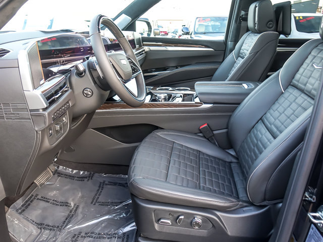 Used 2026 Cadillac Escalade Platinum Sport w/ LPO, ONYX Package AWD/4WD image 10