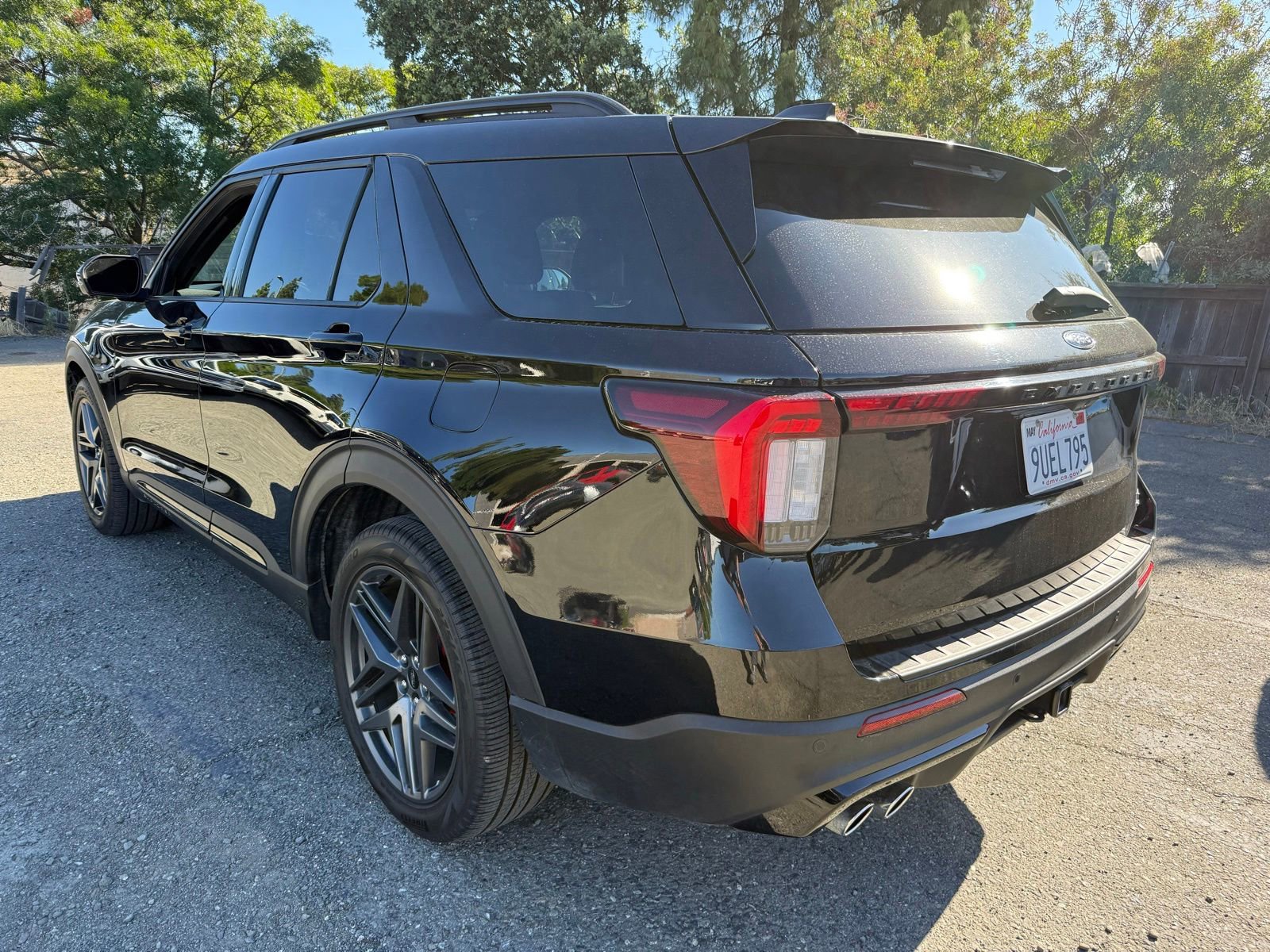 Certified 2025 Ford Explorer ST w/ Sun And Sound Package AWD/4WD image 3