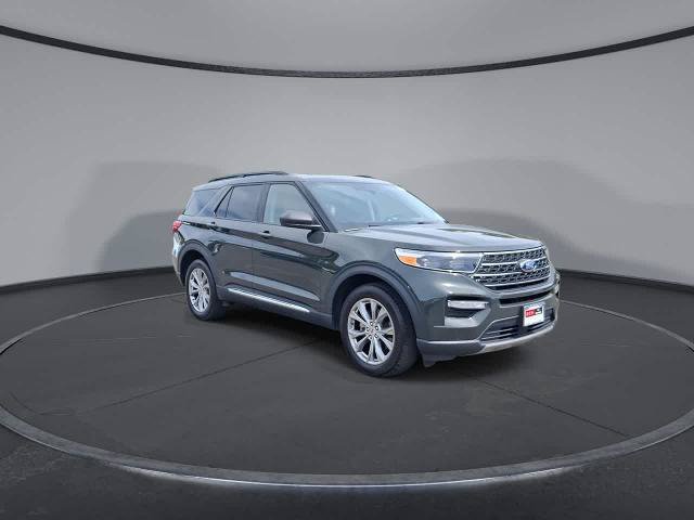 Certified 2023 Ford Explorer XLT w/ Equipment Group 202A AWD/4WD image 2