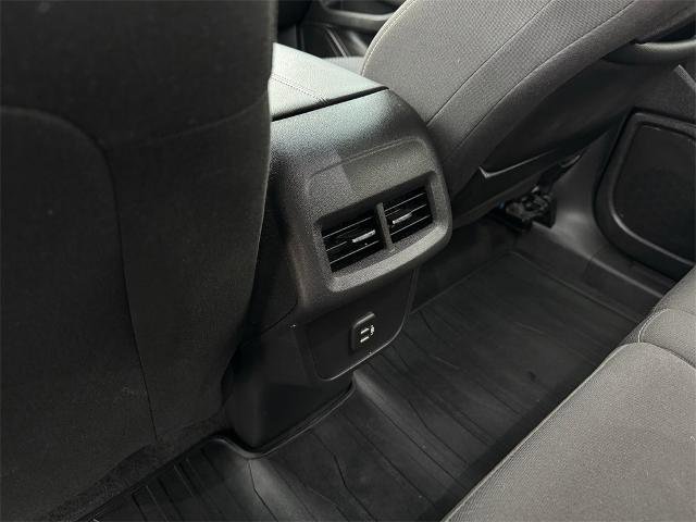 Used 2023 GMC Terrain SLE image 16