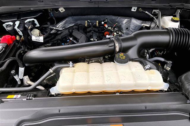Certified 2025 Ford Expedition Active AWD/4WD image 8