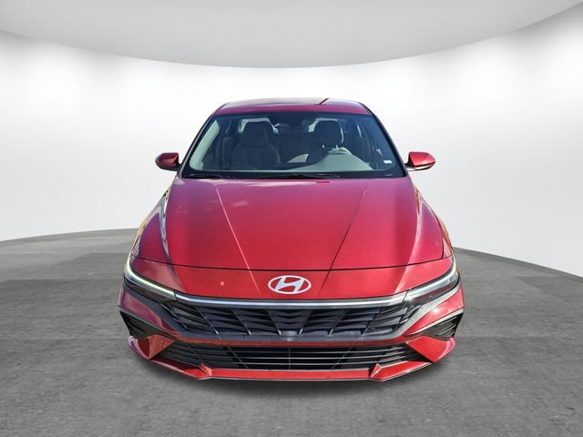 Used 2024 Hyundai Elantra SEL image 2