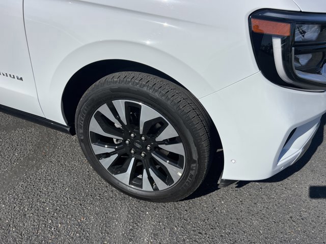 Certified 2025 Ford Expedition Platinum w/ Driver's Package image 7