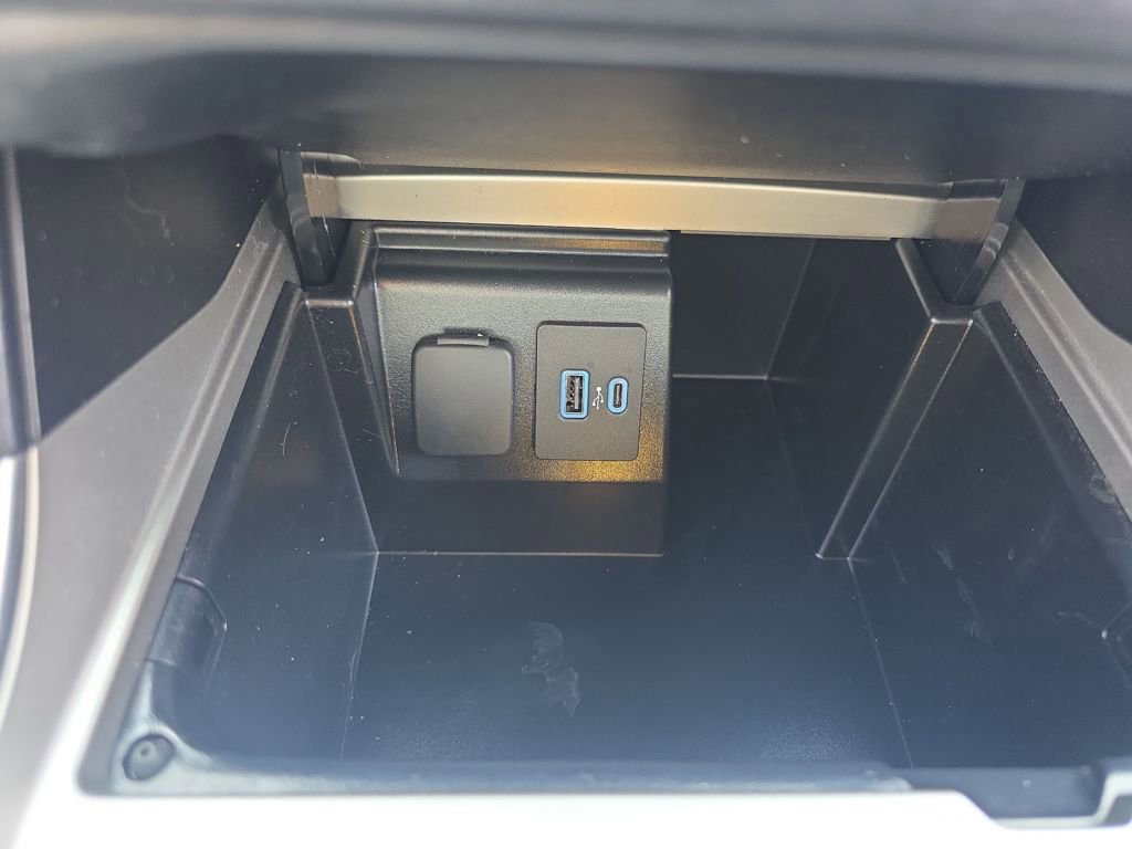 Certified 2024 Ford Explorer XLT w/ Equipment Group 202A image 32