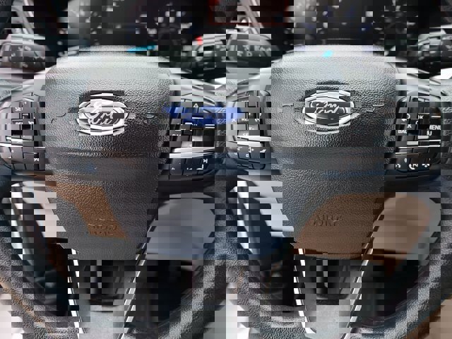 Certified 2020 Ford Escape SE image 29