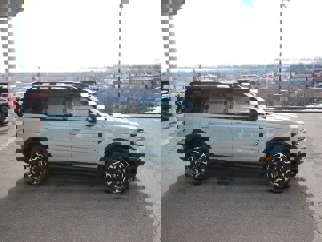 Certified 2022 Ford Bronco Sport Outer Banks w/ Tech Package image 2