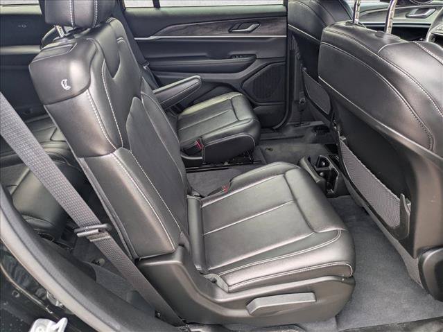 Used 2023 Jeep Grand Cherokee L Limited w/ Trailer Tow Group (B) AWD/4WD image 20