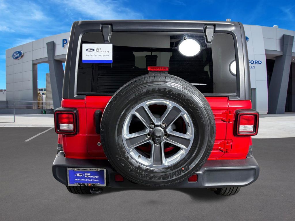 Used 2019 Jeep Wrangler Unlimited Sahara AWD/4WD image 4