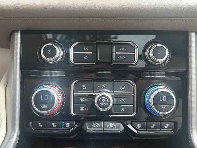 Used 2023 GMC Yukon Denali w/ Denali Reserve Package AWD/4WD image 12