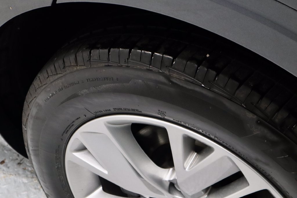 Used 2023 Genesis GV70 2.5T AWD/4WD image 19