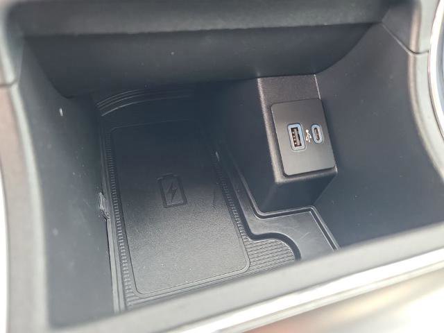 Certified 2022 Ford Edge Titanium image 22