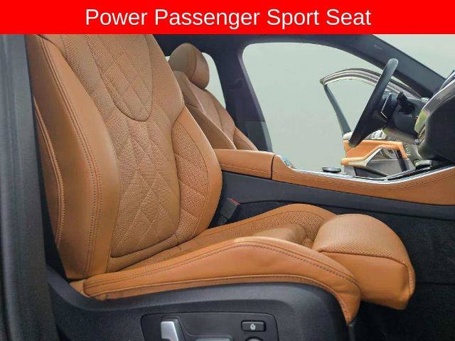 Used 2024 BMW X5 xDrive40i w/ Parking Assistance Package AWD/4WD image 27