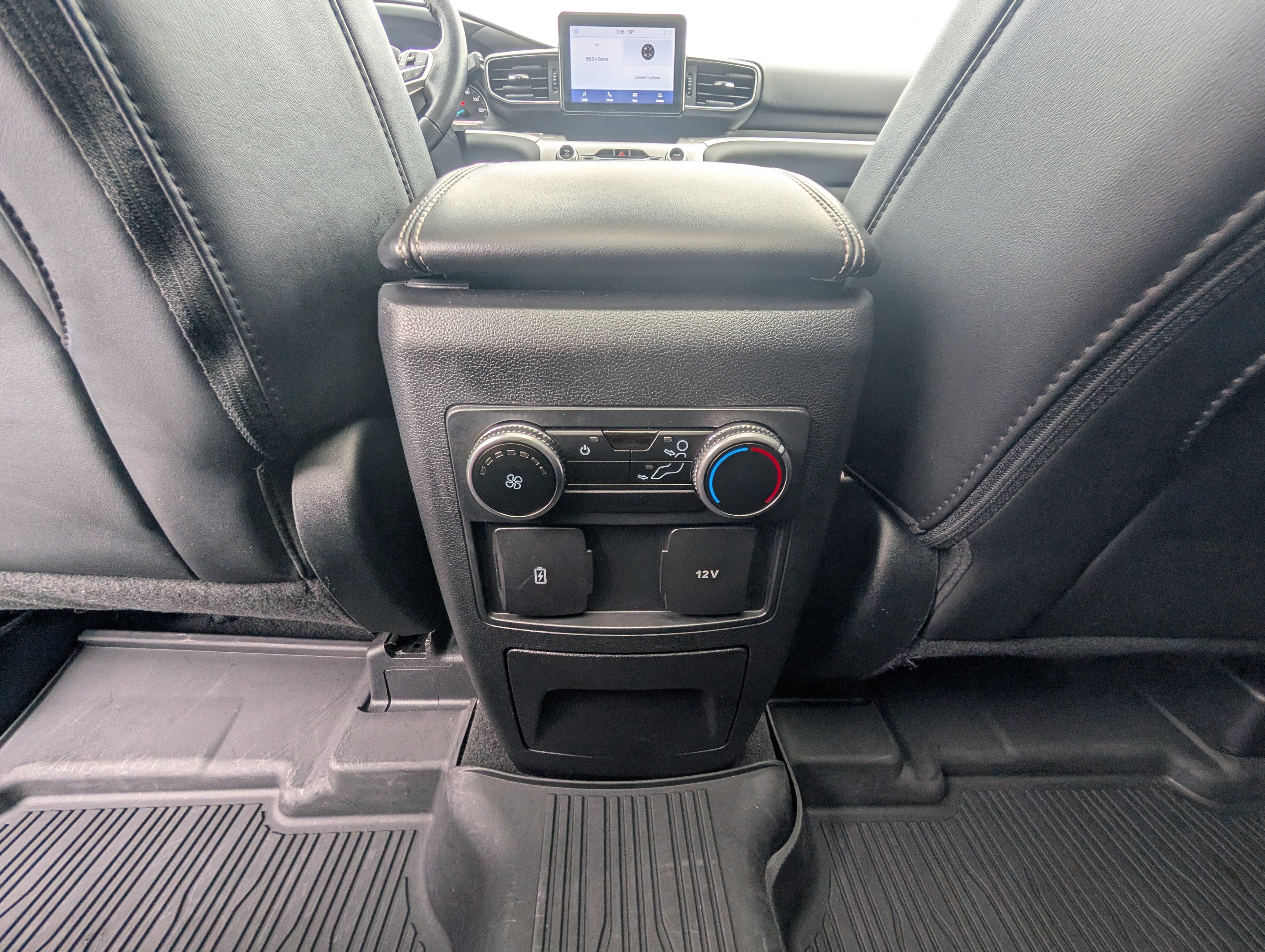 Certified 2022 Ford Explorer XLT w/ Equipment Group 202A image 20