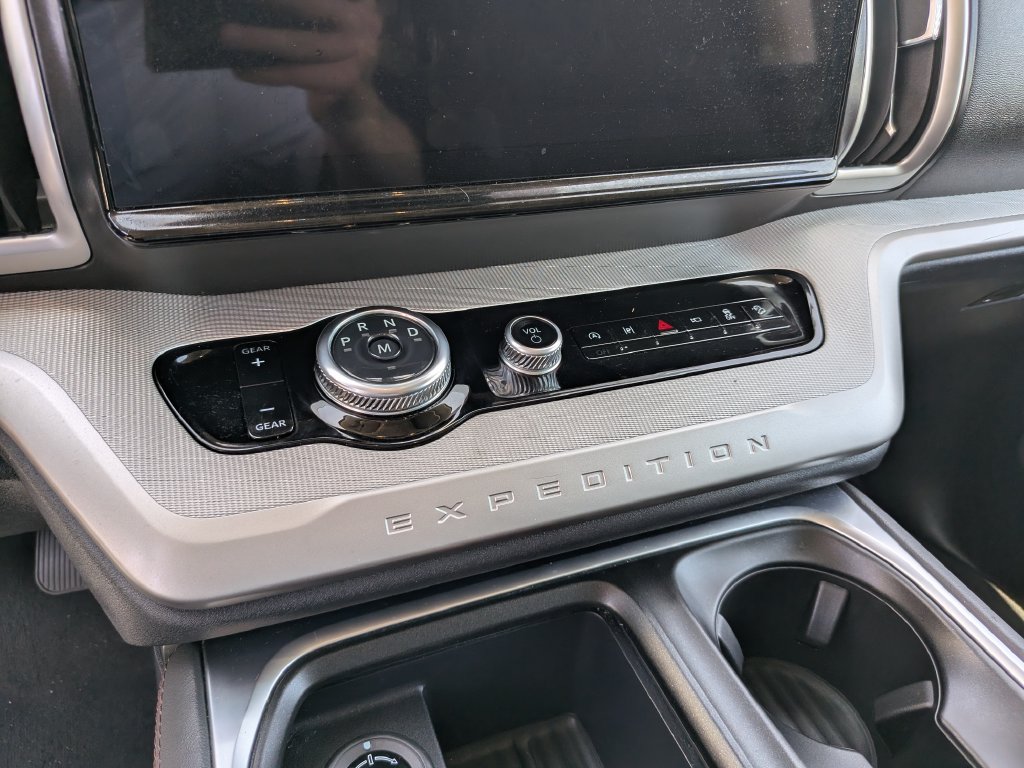 Certified 2025 Ford Expedition Active AWD/4WD image 20