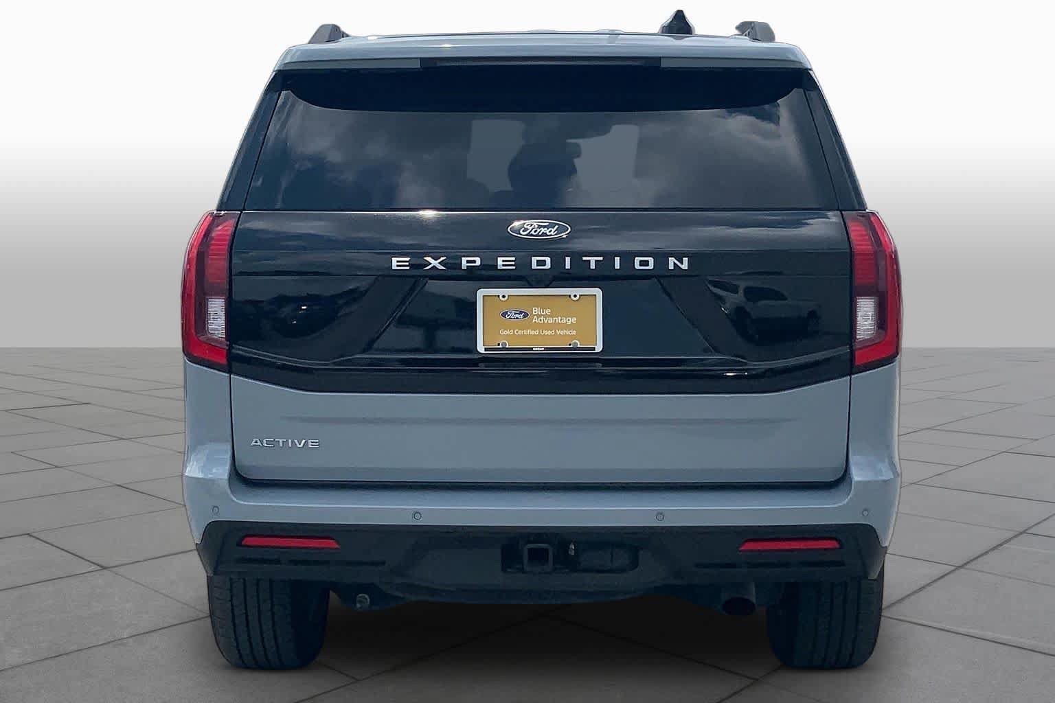 Certified 2025 Ford Expedition Active RWD image 5