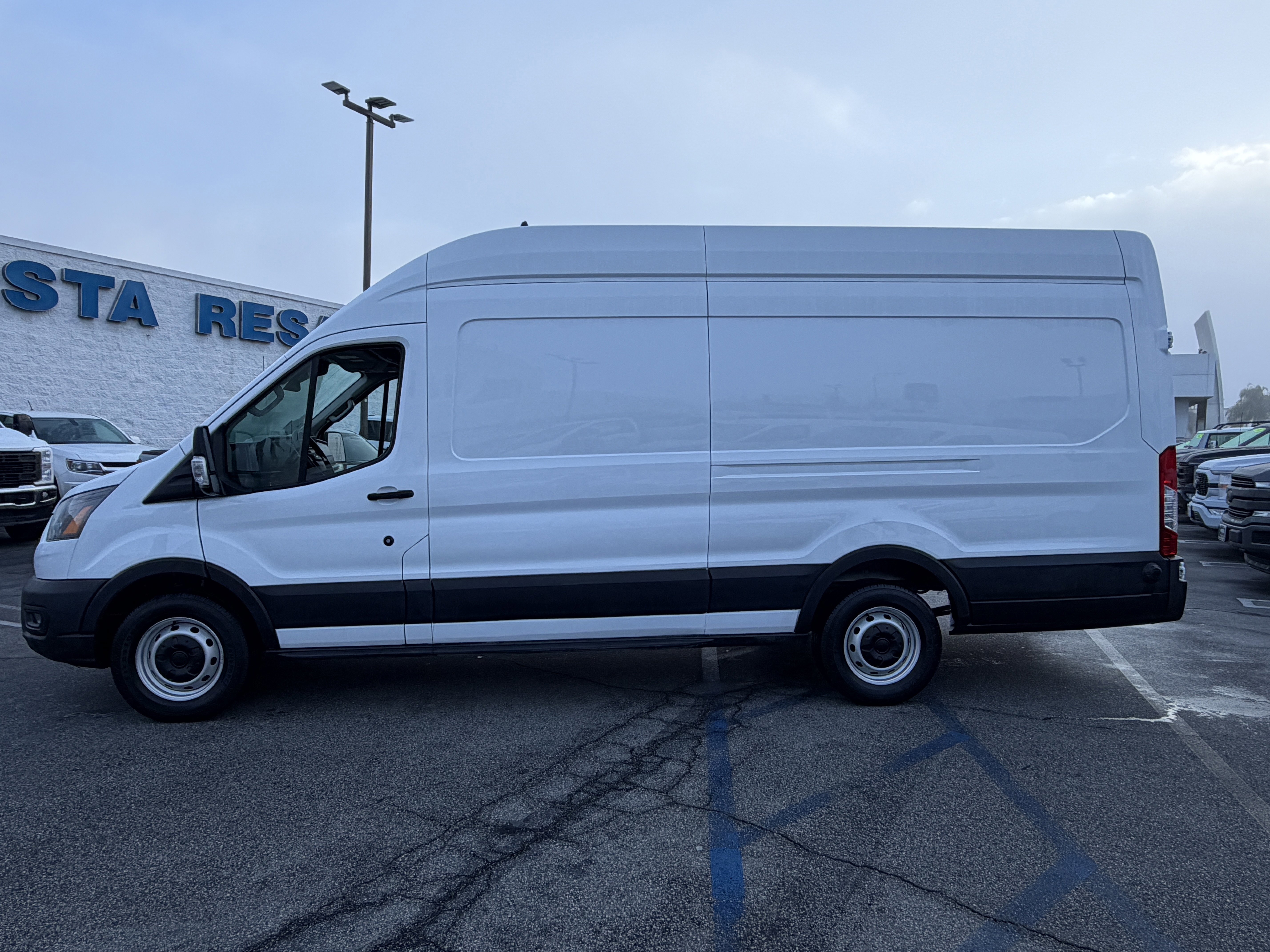 Certified 2020 Ford Transit 350 148 High Roof Extended image 2