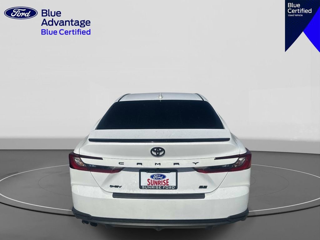 Used 2025 Toyota Camry SE FWD image 5