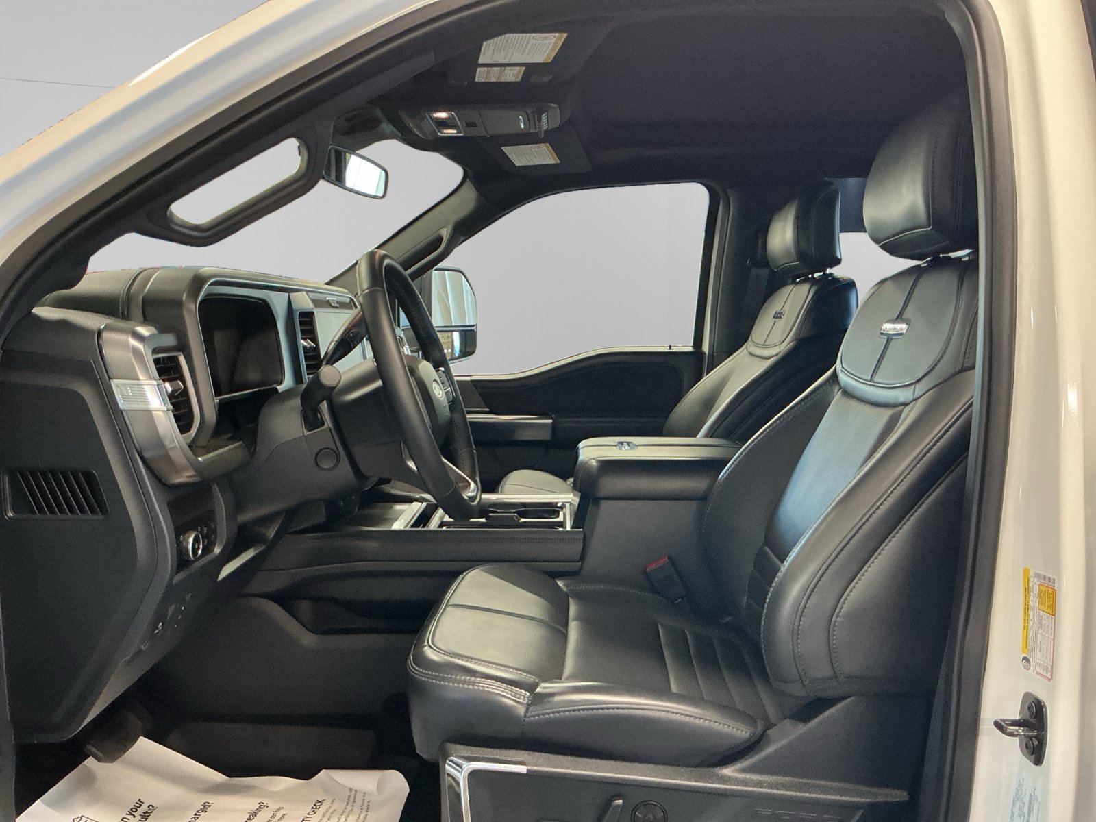 Certified 2025 Ford F350 Platinum w/ Tremor Off-Road Package AWD/4WD image 9