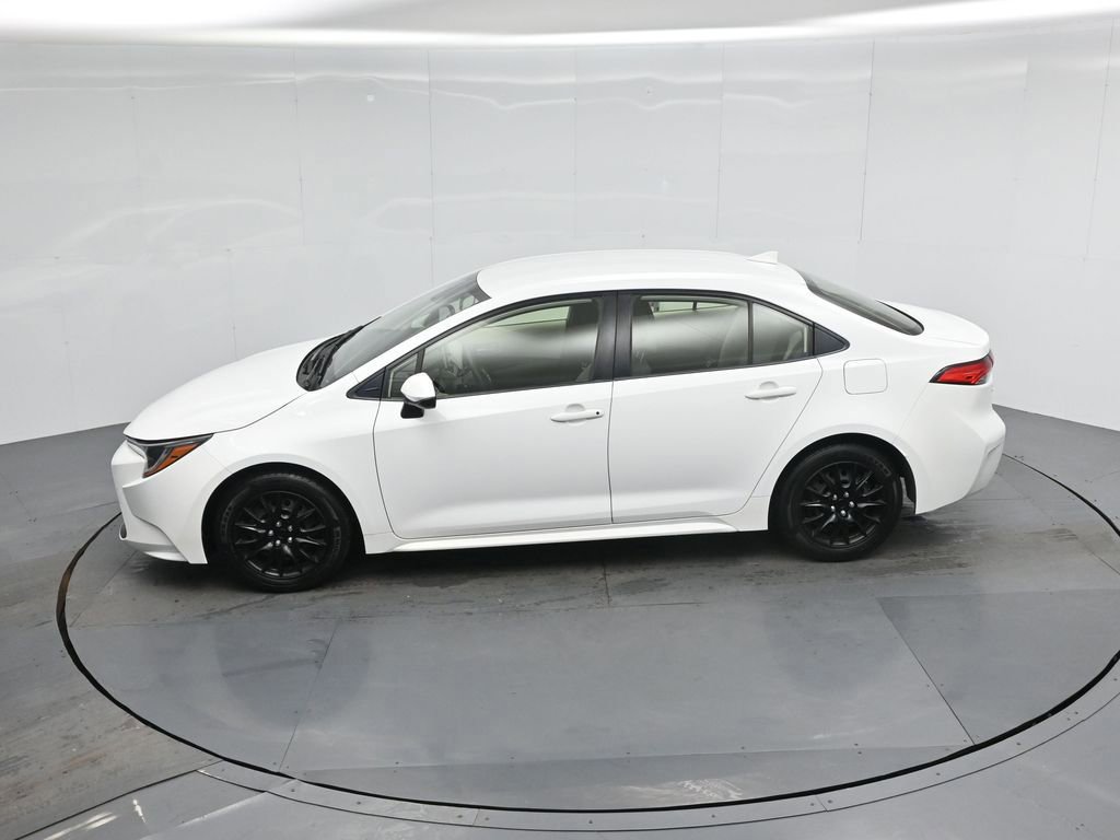 Used 2020 Toyota Corolla LE image 23