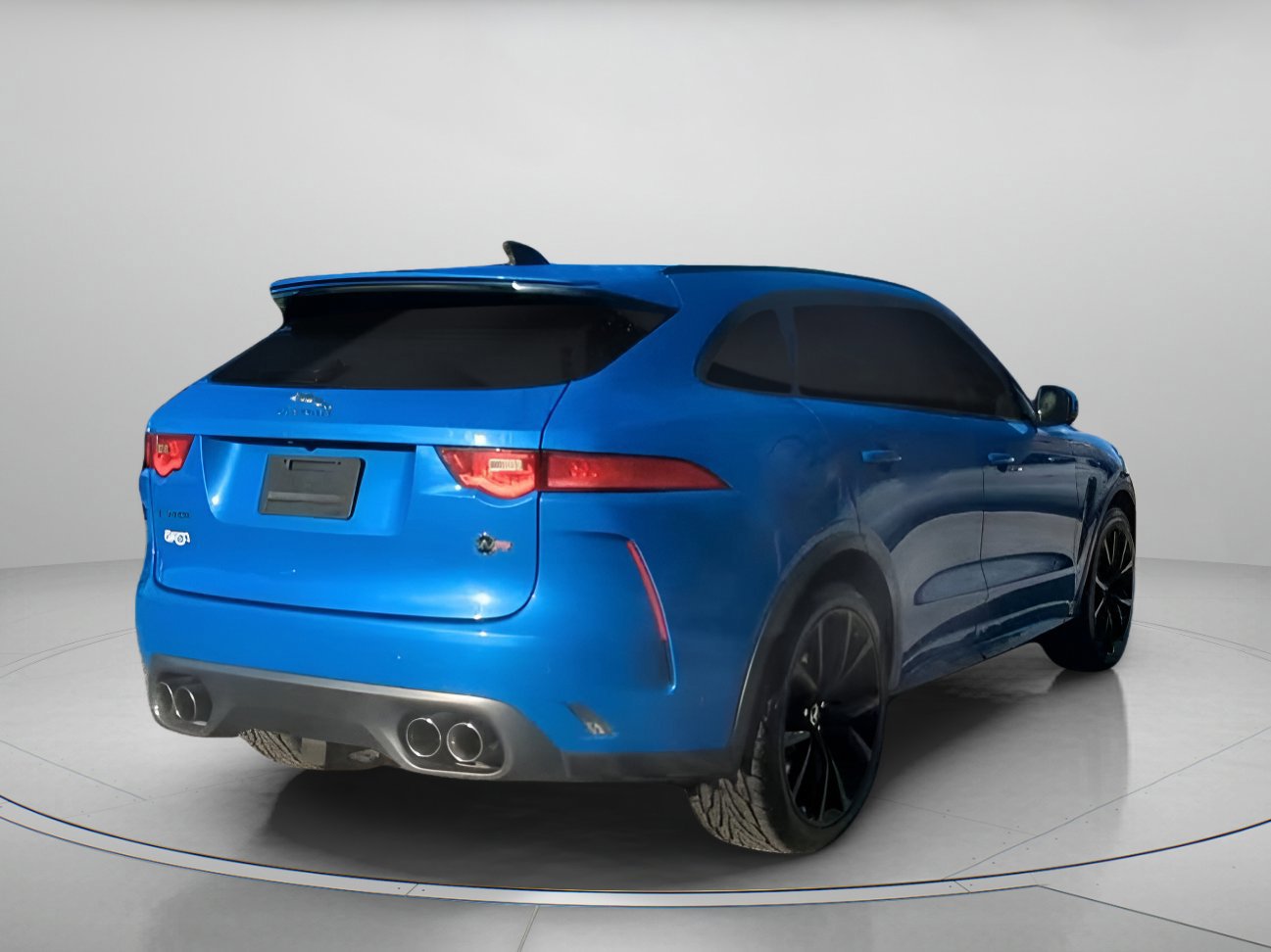 Used 2020 Jaguar F-PACE SVR image 19