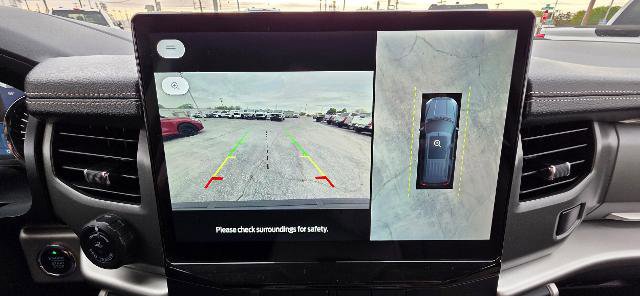 Certified 2023 Ford Expedition XLT image 13