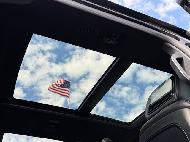 Certified 2020 Ford Explorer XLT w/ Equipment Group 202A image 7