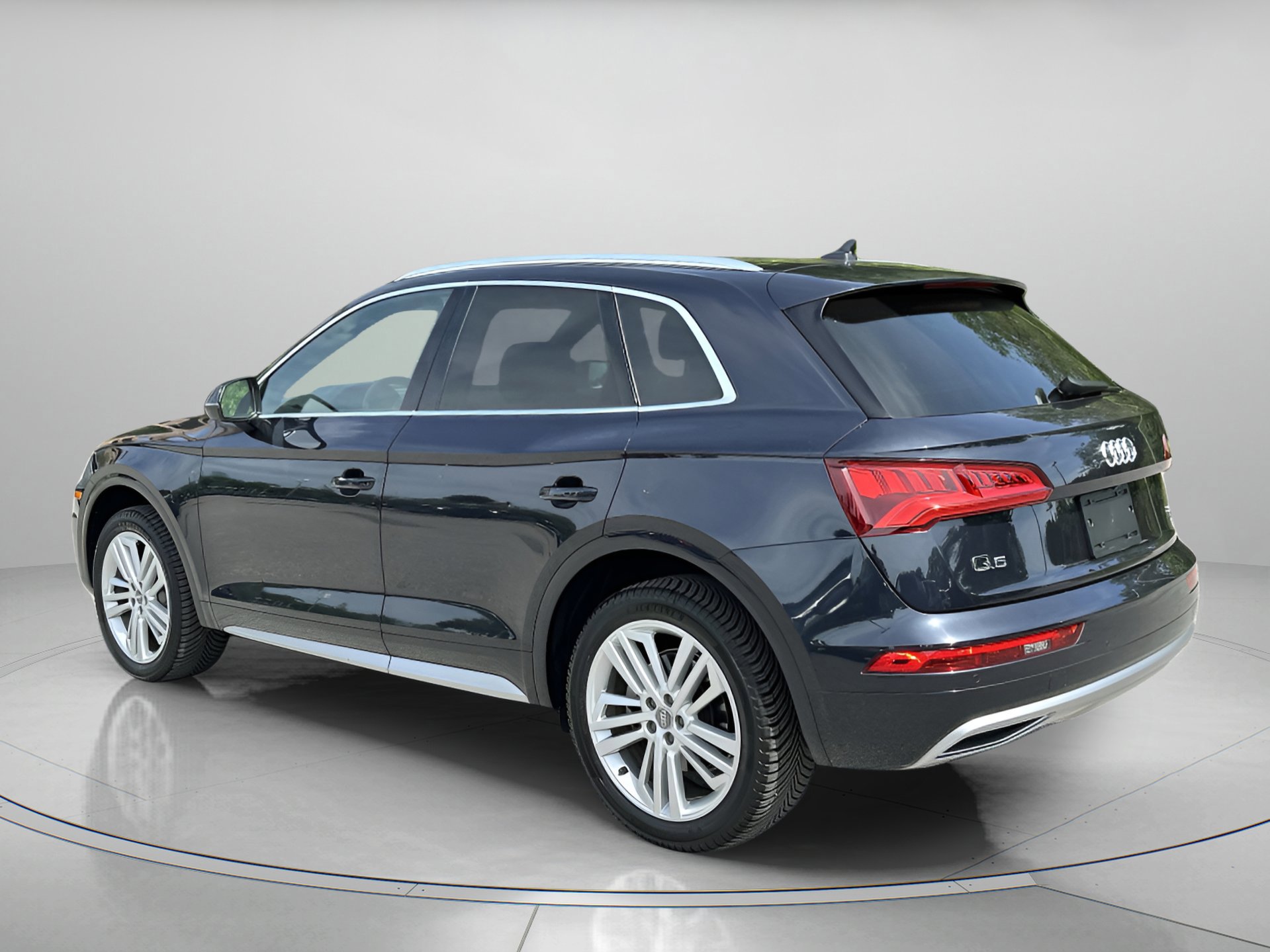 Used 2018 Audi Q5 2.0T Premium Plus w/ Premium Plus Package image 17