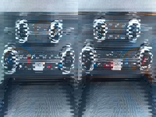 Certified 2024 Ford F250 Platinum image 21