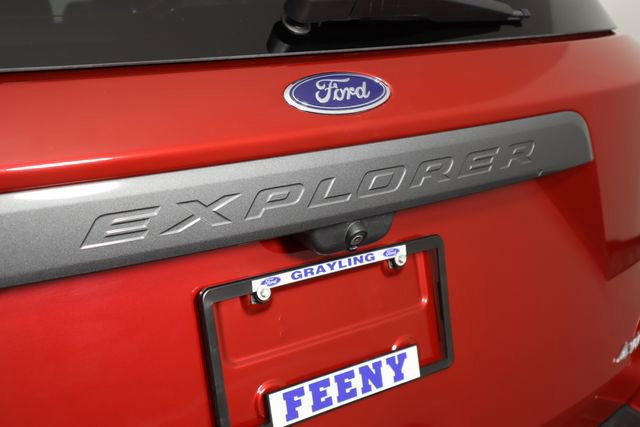 Certified 2022 Ford Explorer XLT w/ Equipment Group 202A image 28