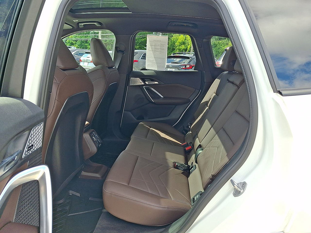 Used 2025 BMW X1 M35i w/ Premium Package AWD/4WD image 20
