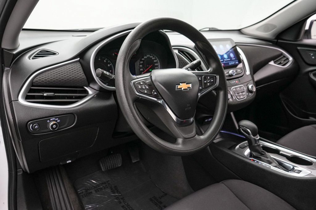 Used 2023 Chevrolet Malibu LT image 12