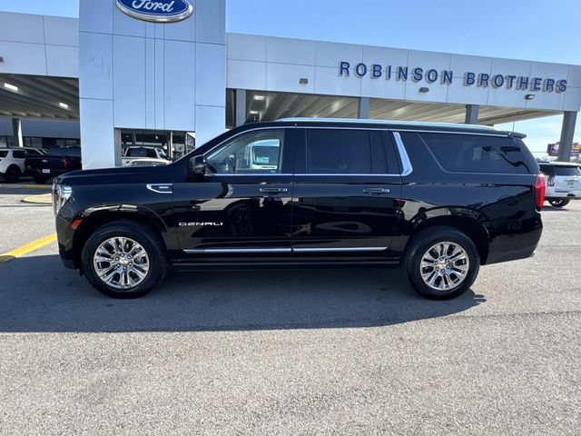 Used 2022 GMC Yukon XL Denali RWD image 8