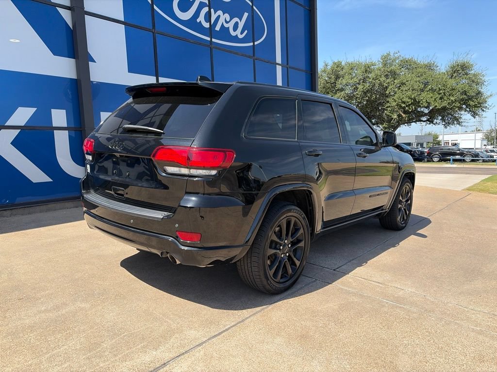 Used 2020 Jeep Grand Cherokee Altitude RWD image 7