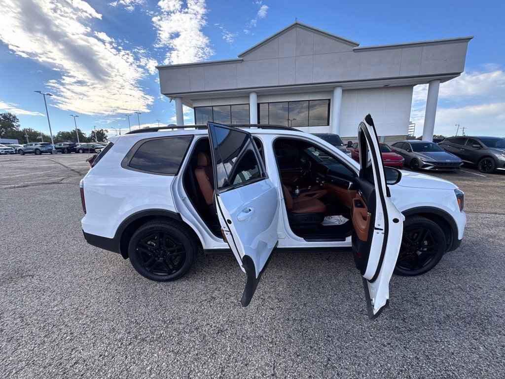 Used 2025 Kia Telluride SX X-Line AWD/4WD image 8